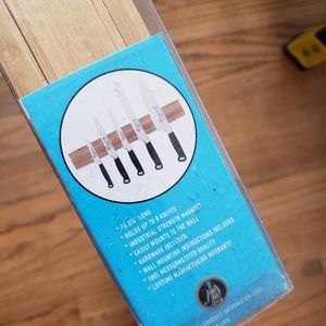 NWT Magnetic knife bar